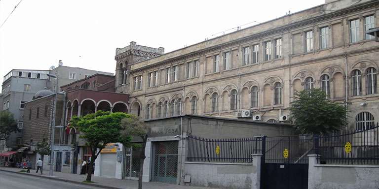 Saint Benoit Fransız Lisesi