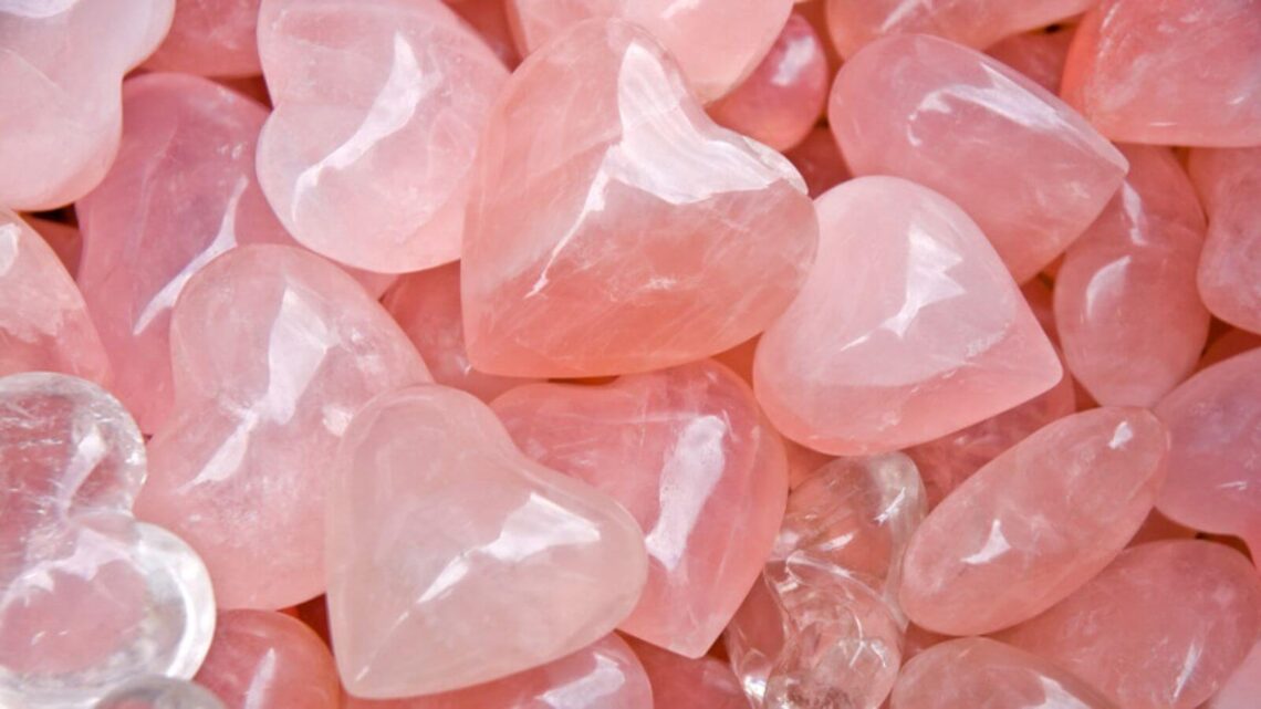 Pembe kuvars taşı özellikleri nelerdir