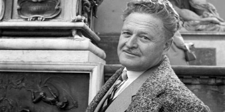 Nazım Hikmet Yeniden Türk Vatandaşı