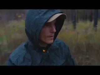 Building a Warm Bushcraft Shelter in the Cold Woods No
