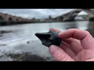 Mudlarking Under 400 Year Old Bridge in Ancient Town of