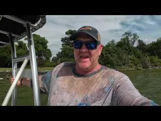 1700 s Colonial Bottle Dump Metal Detecting in the River w