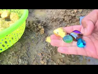Oh amazing Digging the millions gold crystals and gemstones