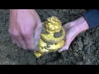 I went down the cliff to explore the treasure and found a