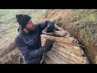 Building a Warm and Cozy Dugout for Survival Secret Cave