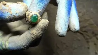 Underwater Treasure Hunt with Kyndall Johnson