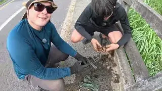 ENCONTRAMOS BOLSAS con ARMAS y CARGADORES en el RÍO