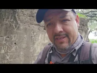 Esto ENCONTRÉ Cerca de un EXTRAÑO MURO de una ANTIGUA Casa