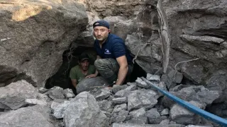 Mezar Odasından Çıkan Define Dolu Taş Küpü Açılmıyoruz