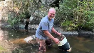 Hand dredging on the bedrock