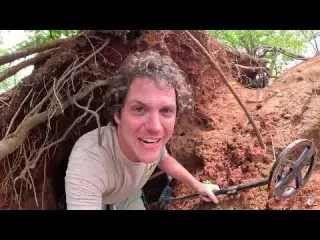 I Returned to the Island and Found a Cave Revealed by the