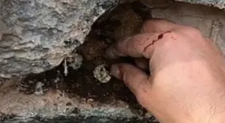 Define Kasası Kaya Altına Gizli İçinden Altın Çıktı