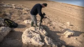 Kayadaki Define Haritası Büyük Hazineyi Gösteriyor Açıyoruz
