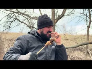 Building a Clay Shelter with Spikes Escape from a Wild Boar