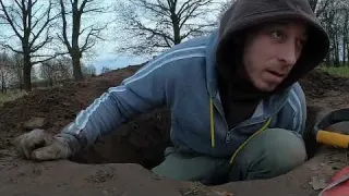 Warnung vor dem Riesen Loch Mit Vorsicht wird ein Relikt