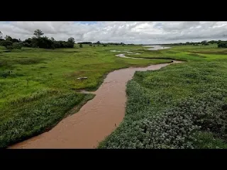 Esse Rio era gigante hoje só o córrego vamos ver oque ainda