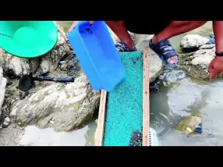 Gold Panning Using a Sluice Box Gold Deposits in the