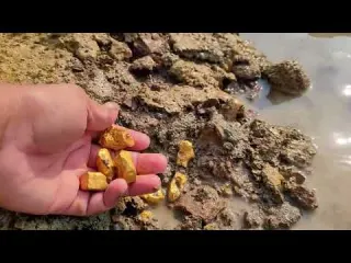 Unbelievable Found expensive gold and gemstones at riverside