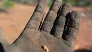 Gold Prospecting ADVENTURE in remote Australia with Jayco