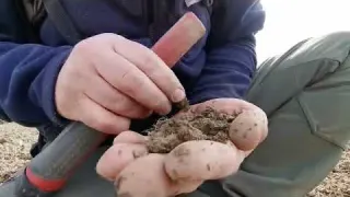 ZERSTÖRT FÜR IMMER Wir retten Mittelalter Relikte vom Acker