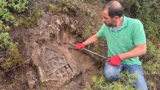 Antik Roma Dönemi Define Kalıntıları Duvardan Çıkıyor