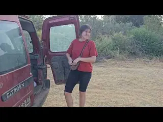 Me encuentro a las burras metidas en un zarzal tenemos lío