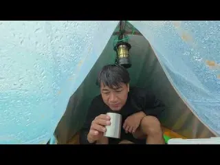 HEAVY RAIN CAMPING IN A SMALL BOAT EXTREME UNCOMFORTABLE
