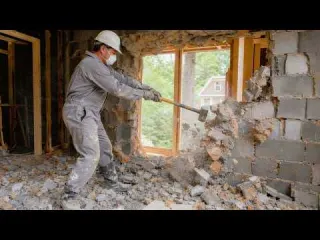 23 Year Old Man Fully Renovates a Japanese Home of 124