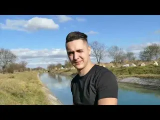 C EST FOU LA MEILLEURE CACHETTE C EST SOUS L EAU