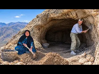 Cave Life Reconstructing a Cave in the Mountains of Iran