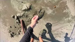 ENCONTRÉ un IPHONE sobre la ARENA de una PLAYA SERÁ QUE