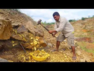 Oh Epic Gold mining he digging a lot of gold at mountain