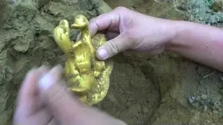 Looking for treasure on the desert island I found a golden