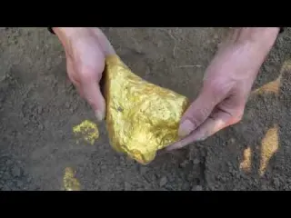 I found huge treasures at the foot of the mountain slope