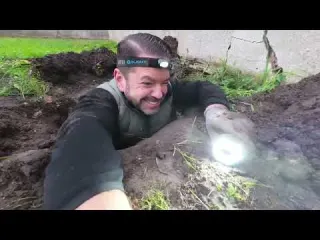 Geheimnis unter der Erde Boden bricht ein Ich untersuche