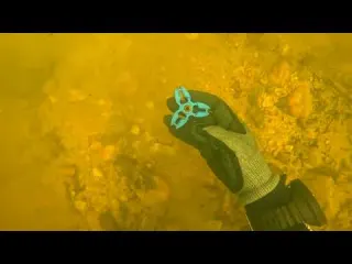 Bedrock Full of Gold Rings and Jewelry Found in the River