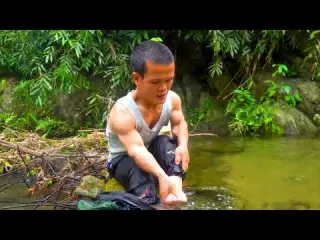 Dwarf Family s Traditional Way of Roasting and Preserving a