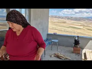 HATİCE HANIM GÖRÜNMEDİK KAZA ELİNİ KESTİ ÇOK AĞLADI