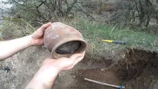 Metal Detecting Treasure finding