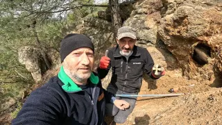 Muhteşem Bir Define Keşfettik Kaya Mezarlar Bölgesinde