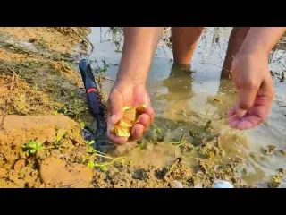 Digging Up Pure Gold Nuggets Underground