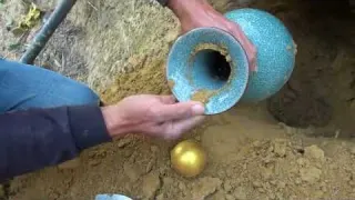 Wow unbelievable A girl discovered a huge gold mine in an