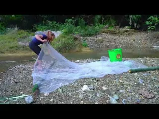 How Creative Bamboo Weaving Techniques Help Catch a Huge