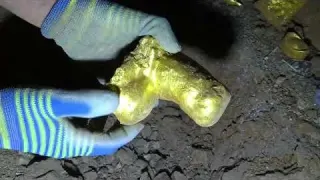What does this golden lump look like everyone