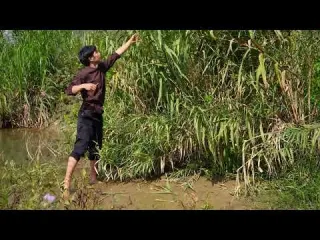 Repairing the fish pond during the dry season Setting traps
