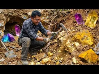 Epic gold mining digging the gold nuggets under stone of