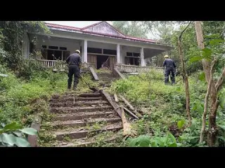 Two Friends Transform BURIED HOUSE and Give it a New Life
