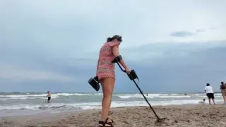 Found Gold Ring While Detecting on the Sand