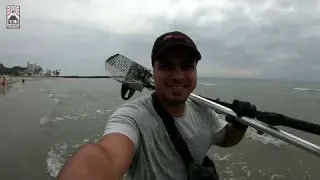 Fui a PRAIA e retornei com uma linda PULSEIRA de OURO 金属探知機