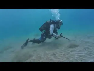 NO CREERÁS TODO LO QUE PIERDEN cuando saltan desde aquí
